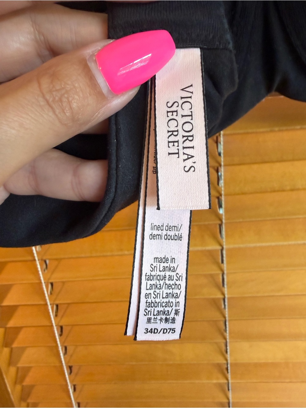 Victoria's Secret Black Lightly Lined Underwire T-Shirt Bra 34D Lingerie sexy - Picture 5 of 5